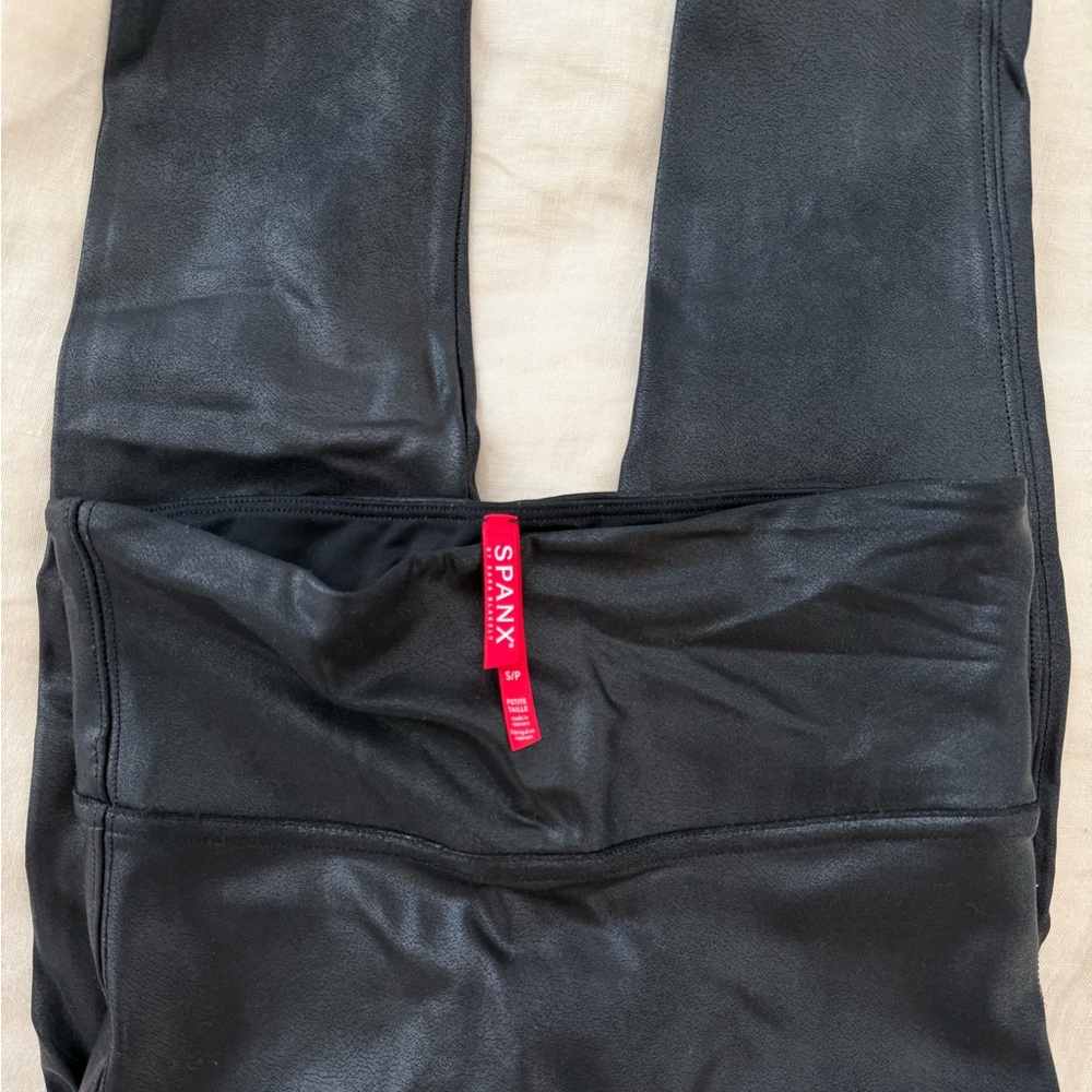 SPANXshape stretch leggings